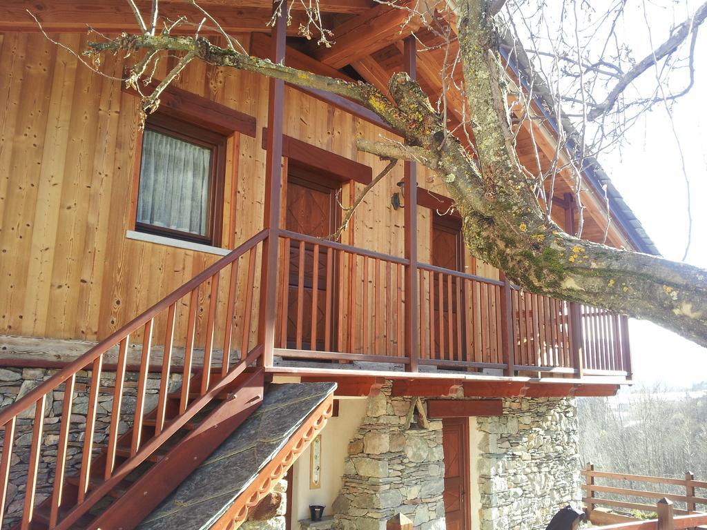 Eco Chalet Maison Dominique Challand-Saint-Anselme Exterior photo