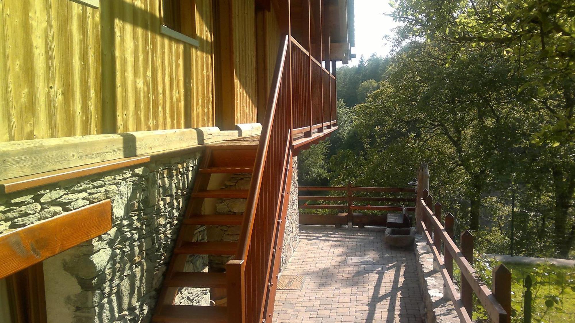 Eco Chalet Maison Dominique Challand-Saint-Anselme Exterior photo