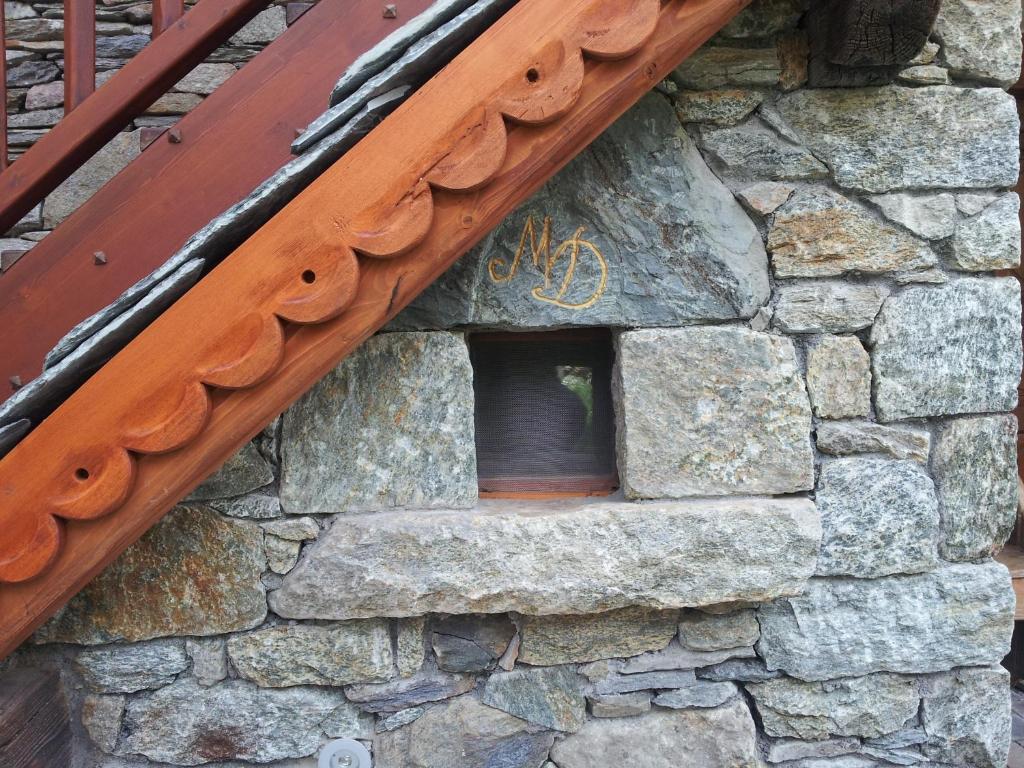 Eco Chalet Maison Dominique Challand-Saint-Anselme Exterior photo